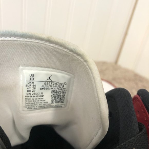 Nike Air Jordan Mid 554724173 Size 10 White/Gym Red-Black